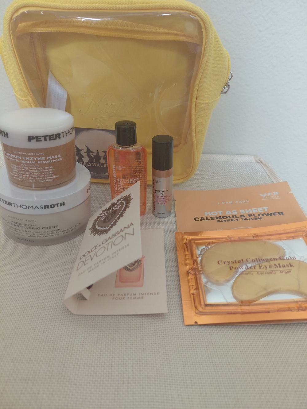 8 Pc. PeterThomasRoth 2 Full Size &  5 Travel Skincare Kit with ULTA BAG